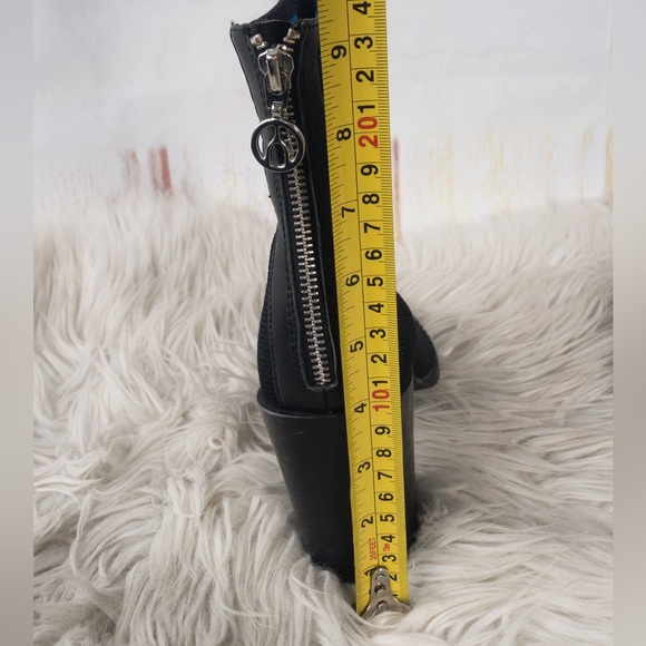 The WISHBONE COLLECTION navy & black net, chunky heel, women’s boots 8M - Picture 13 of 14